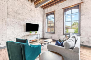 2BR Loft-Gated Parking-WD-P104